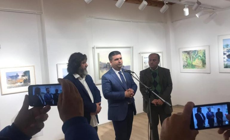 “JAVA E EVROPËS”/ Hapet ekspozita e akuarelit në Galerinë e Qytetit të Fierit