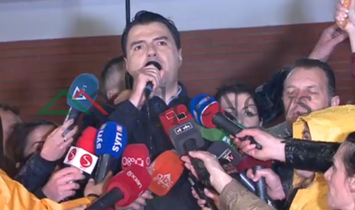 MINUTË PAS MINUTE/ Basha flet nga selia blu dhe mbyll protestën e opozitës.