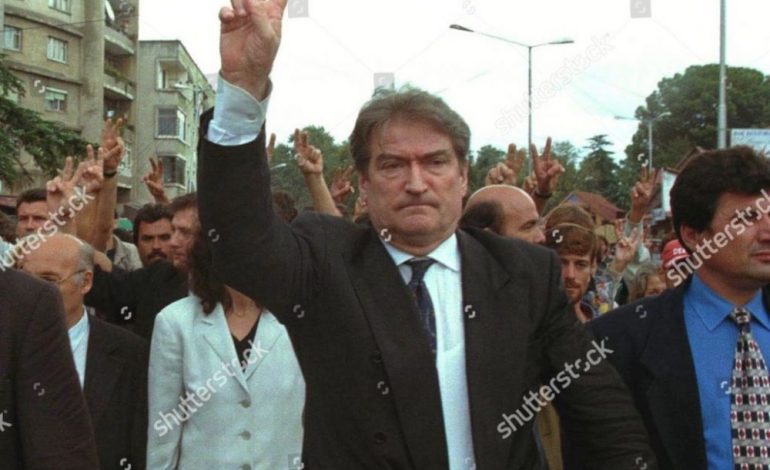 SHKRIMI/ Kur “patrioti” Sali Berisha kërkonte autonomi për Kosovë, jo pavarësi