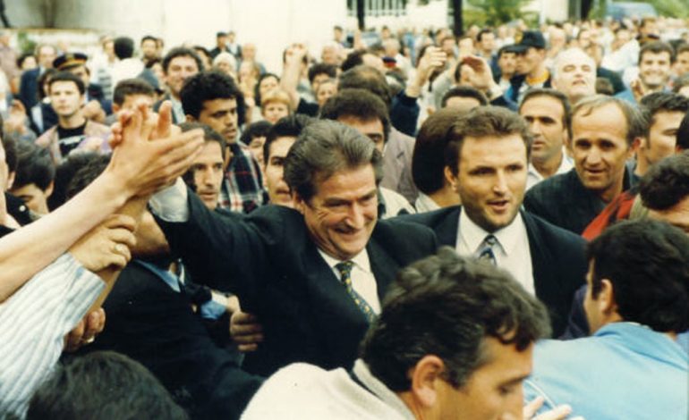 RRËFIMI/ Ish-Presidenti: Si e gjeta Berishën të strukur dhe të përlotur në zyrë në 1997