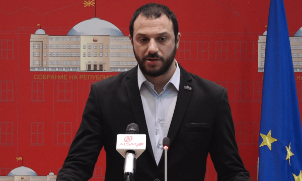 U PËRGJUA DUKE POROSITUR DROGË ME TELEFON/ Jep dorëheqjen deputeti maqedonas