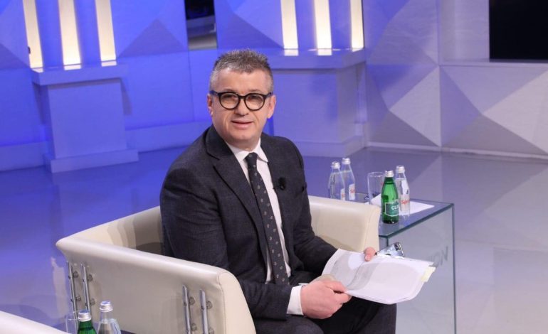 ALFRED PEZA/ “Tri këngë zie” pas rekomandimit për hapjen e negociatave!