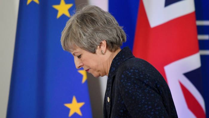 BREXIT/ “The Times” e bën fakt: Kryeministrja May jep nesër dorëheqjen