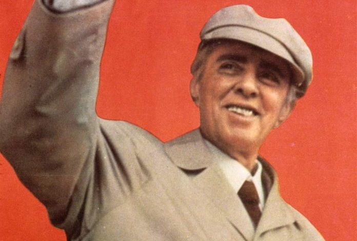 ZBULOHET MATERIALI/ Si dyshonte Enver Hoxha se berberi e spiunonte: Mos e shoh më…