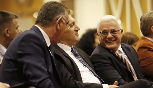 SANKSIONET/ Zyrtarët e politikës që s’do të mund të marrin vizë nga Amerika