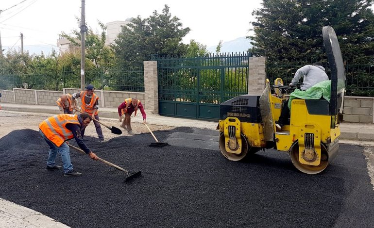 INVESTIME NË KRYEQYTET/ Veliaj: Do të ndërhyjmë në të gjitha rrugicat