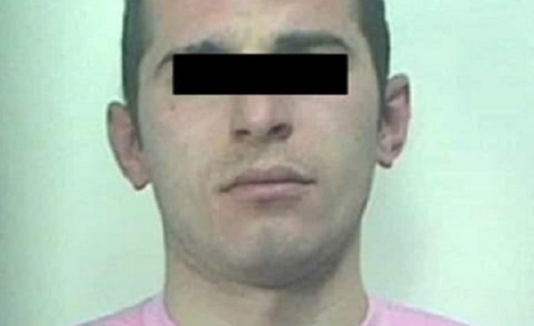 E PAZAKONTË/ Shqiptari çon gruan dhe një çift të vjedhin një… “skuter”!