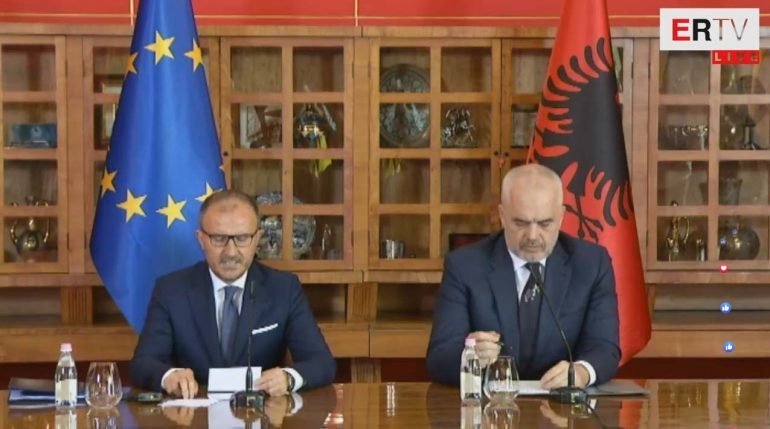 KONFERENCA E PËRBASHKËT PËR NEGOCIATAT/ Soreca: Partitë të bashkohen për integrimin. Rama: Do punojmë fort
