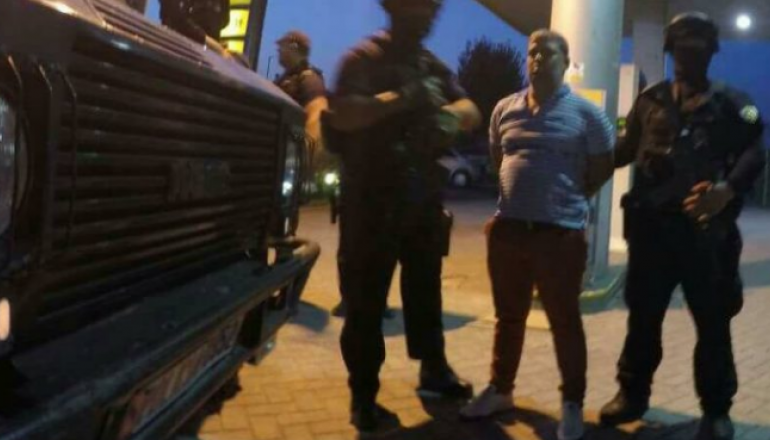 ITALIA E KËRKONTE PËR VRASJE/ Kush është “I FORTI” i Peqinit që i theu “NOFULLËN” policit (FOTO)