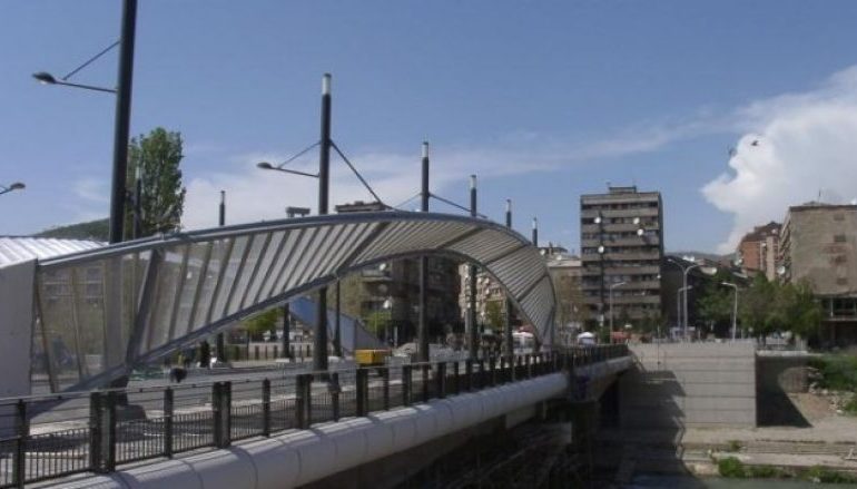 “NUK KA ASNJË PENGESË…”/ Shqiptarët e Mitrovicës së Veriut kërkojnë nga BE-ja ta “hapë” urën