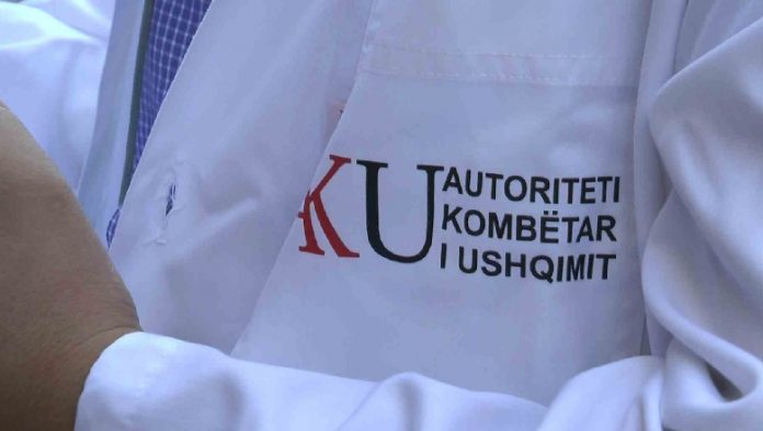 USHQIME DHE PIJE TË SKADUARA/ AKU gjobë marketeve në Durrës