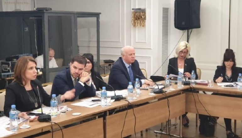 REFORMA NË DREJTËSI/ Kostoja ekonomike dhe mungesa e stafit, planifikohet mbyllja e 9 gjykatave