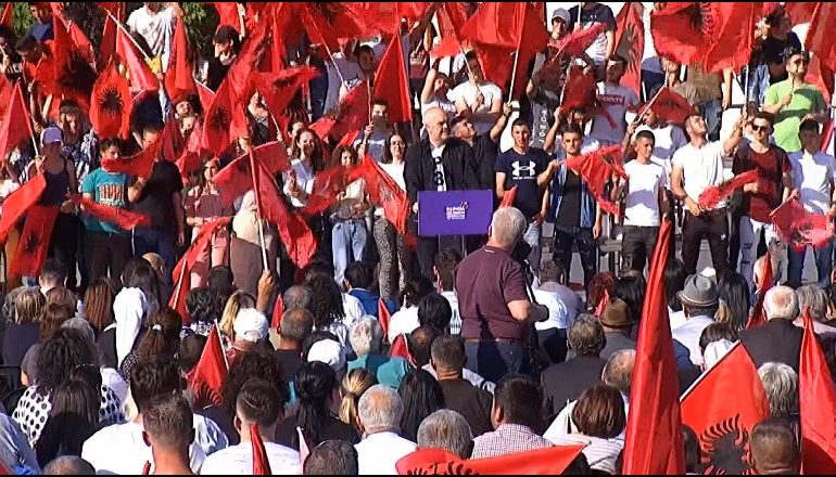 “DUA TË GJUAJ ME MOLOTOV”/ Rama-Ademit: Si mund të flasë një kështu kryebashkiake? Shkatërroi Shkodrën…