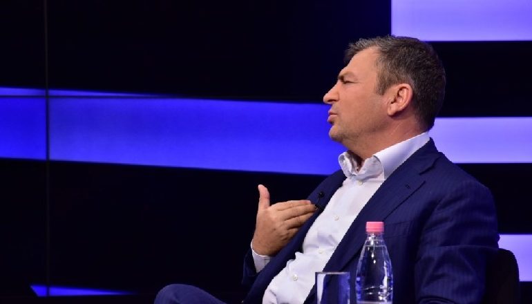 PËRGJIMET/ Dako: Avantazh për mua! Njerëzit më ndalin në rrugë më thotë “mos e vrit mendjen”