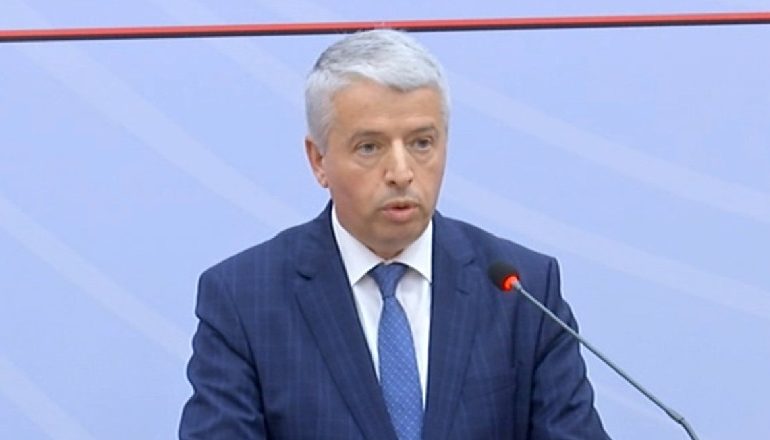 SULMET NDAJ KZAZ-ve/ Lleshaj: Do shkrihen policitë bashkiake, janë kthyer në rrezik publik