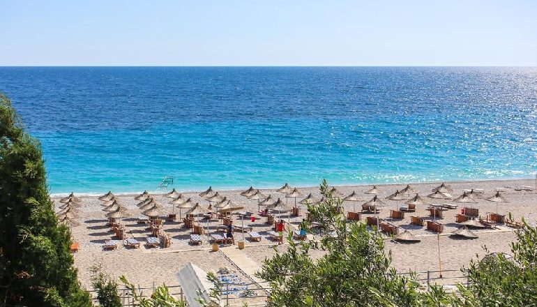 NDODH NË VLORË/ Tironsi shkon në Dhërmi për të shitur kokainë, arrestohet me 385€ në xhep