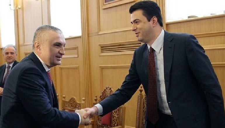 RAMA E REFUZOI/ Basha pranon ftesën e Metës, nesër në 09:00 në Presidencë