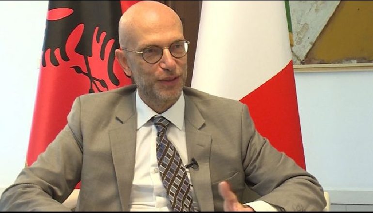 MESAZH OPOZITËS/ Ambasada italiane: Nxitja e dhunës absolutisht e papranueshme