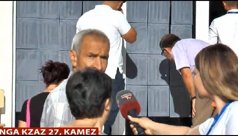 SHQIPËRIA VOTON/ Procesi në Kamëz nis i qetë. Qytetari: Hera e parë që do votoj PS