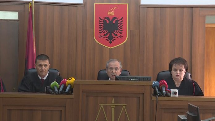 E PLOTË/ Zbardhet vendimi i Kolegjit: Dekreti i Metës për anulimin e 30 Qershorit i pavlefshëm