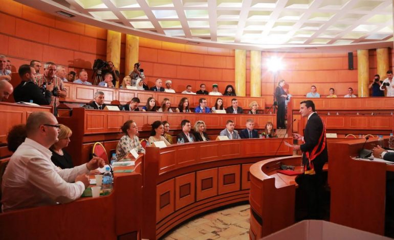 30 QERSHORI/ Veliaj prezanton këshilltarët bashkiakë për Tiranën (EMRAT)