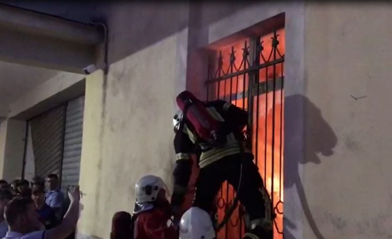 PD-ja I VENDOSI FLAKËN KZAZ-së NË SHKODËR/ Shpallet në kërkim ish-deputeti Bardh Spahia