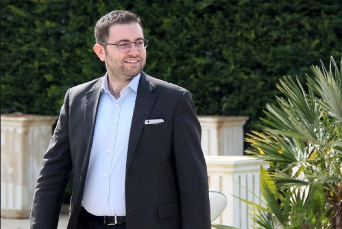 VOTO DHE TI PËR SHQIPËRINË/ Endri Fuga publikon FOTON dhe ka një mesazh