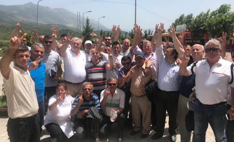 PROTESTA/ Gënjeshtra e radhës e Tritan shehut: Kam nisur drejt tiranës për protestë, 2 400 burra nga Gjirokastra! (FOTO)