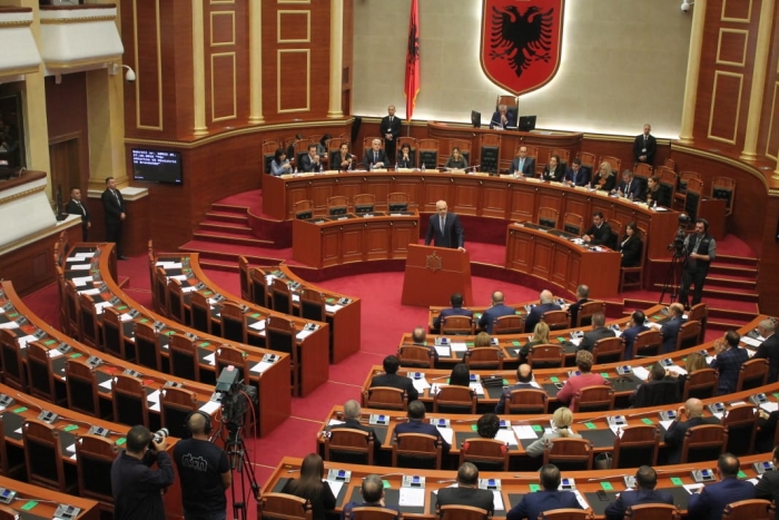 FUSHATA “I VË KYÇIN” PARLAMENTIT/ Zbulohen porositë e grupit të PS-së për deputetët