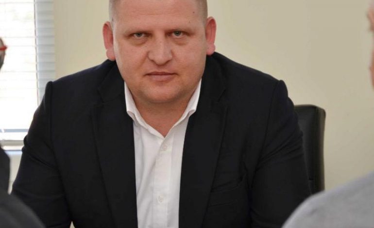 ZJARRI NË KZAZ NË BUSHAT/ Arrestohen 14 persona, mes tyre nën-kryetari i Bashkisë e punonjës (EMRAT)