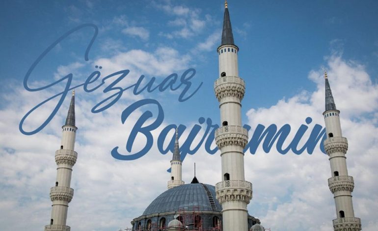 “FITER BAJRAMI”/ Rama publikon foton dhe uron të gjithë besimtarët shqiptarë