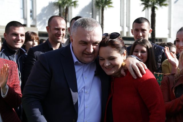 KRYEMADHI DHE “SIKLETI” ME BURRIN PRESIDENT/ Metës i “çon” Vasilin, tek Basha shkon vetë