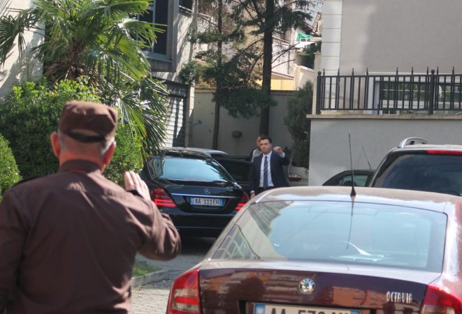 LOBIMI RUS/ Lulzim Basha shkon “ME VRAP” drejt Prokurorisë së Tiranës: Akuza ndaj meje është e…