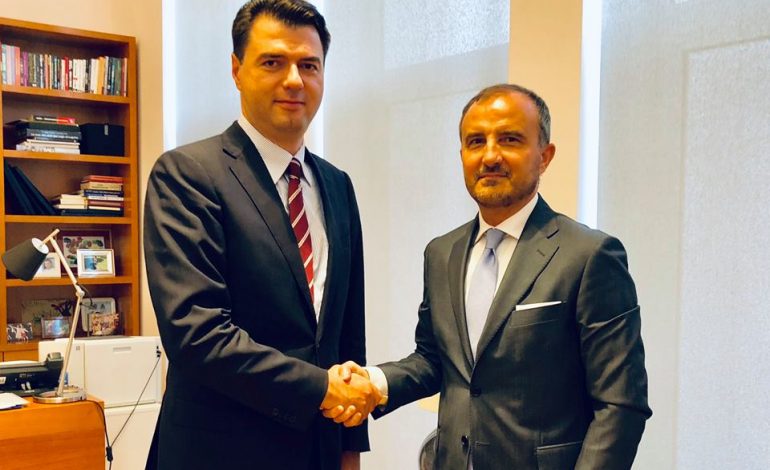 30 QERSHORI/ Pas ambasadores së SHBA, në zyrën e Bashës shkon edhe ambasadori i BE