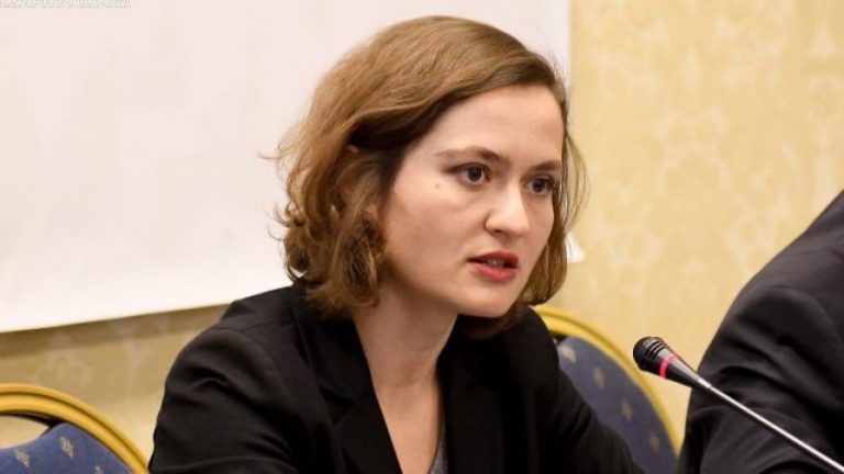 DJEGIA E KZAZ/ Besa Shahini: Me dhunë nuk merret pushteti