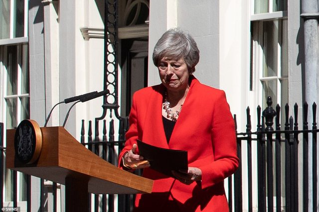 PAS DORËHEQJES SË MAY-IT/ Britania nis procedurat për zgjedhjen e kryeministrit