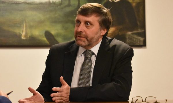 NDRYSHIMI I KUFIJVE TË KOSOVËS/ Zyrtari i Sllovakisë: Mund të çojë në luftë