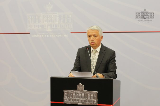 PROTESTA E OPOZITËS/ Lleshaj thirrje Bashës: Ndalo SULMIN ndaj policisë