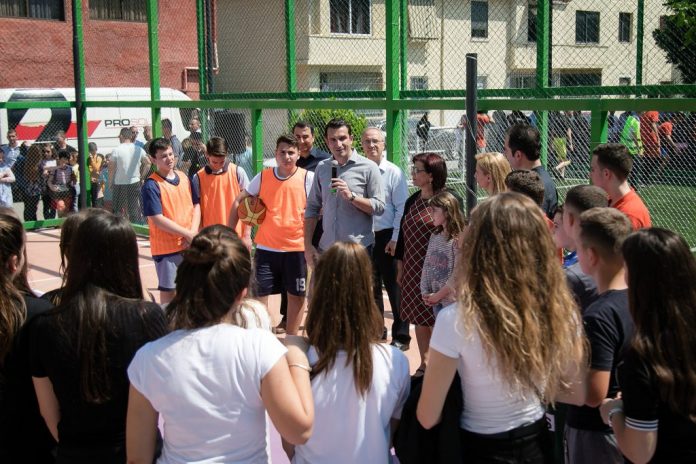 “MENDON PËR TË GJITHË…”/ Dy sheshe të reja sportive te njësia 7, Veliaj: Në çdo lagje…
