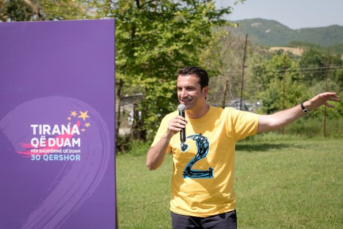 “POLITIKANËT E PROSTATËS”/ Veliaj i përgjigjet Berishës e Vasilit