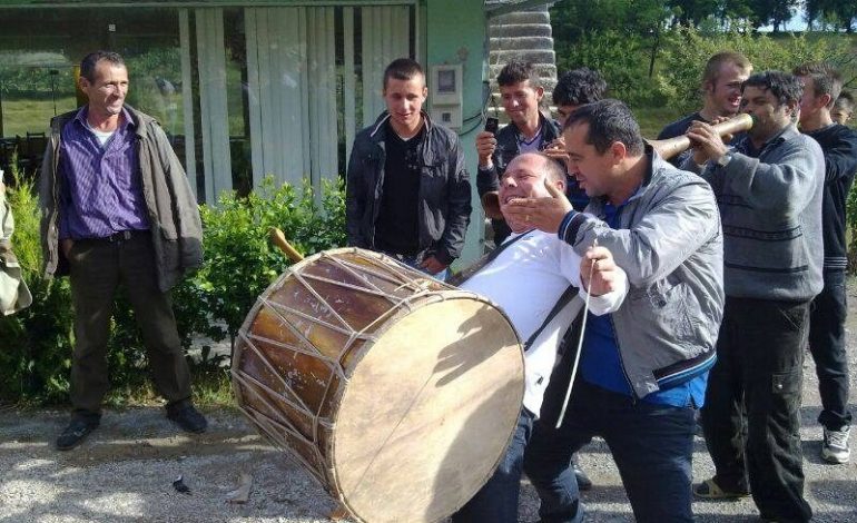 PËRGJIMET/ “Ai ka organizuar tërë bashkinë…”, Ja si Xhelal Mziu çonte Kamzën të votonte në Dibër