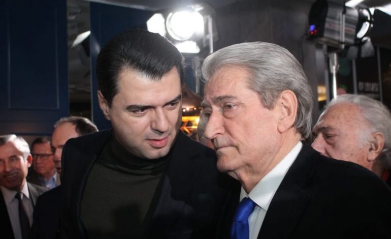 SHËNIM/ Basha “garanton” ndërkombëtarët për “paqe më 30 qershor”, por problem mbetet Berisha…