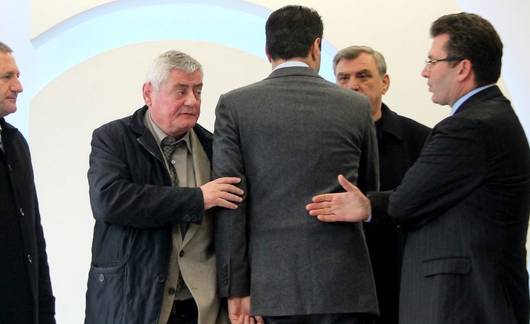 SITUATA POLITIKE/ Dashamir Shehi flet pa dorashka: Tre gabimet e Lulzim Bashës që po i kushtojnë rëndë opozitës