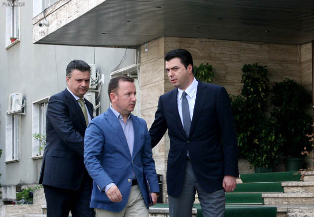 BASHA NËN AKUZË/ Mother Jones, revista që denoncoi financimet ruse komenton hetimin në Shqipëri