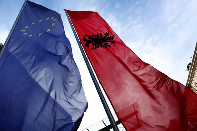 VENDIMI I HOLANDËS/ Komisioni Europian: Vlerësojmë se Shqipëria ka bërë punë të madhe, ne e kemi shprehur qëndrimin tonë