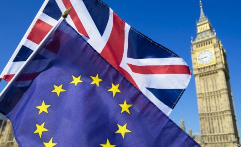 MARRËVESHJA “BREXIT”/ BE: Nuk rinegociohet, jemi të hapur…