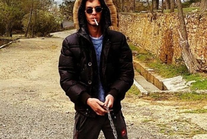 HUMBI JETËN NGA TË SHTËNAT ME BRESHËRI KALLASHNIKOVI/ 25 vjeçari u vra për vendin e parkimit (EMRI+FOTO)