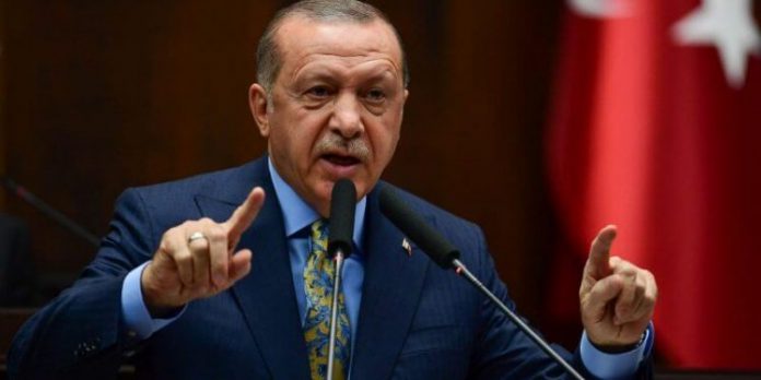 PARALAJMËRON MACRON/ Erdogan: Cilido që luan edhe vetullën, ta dijë…