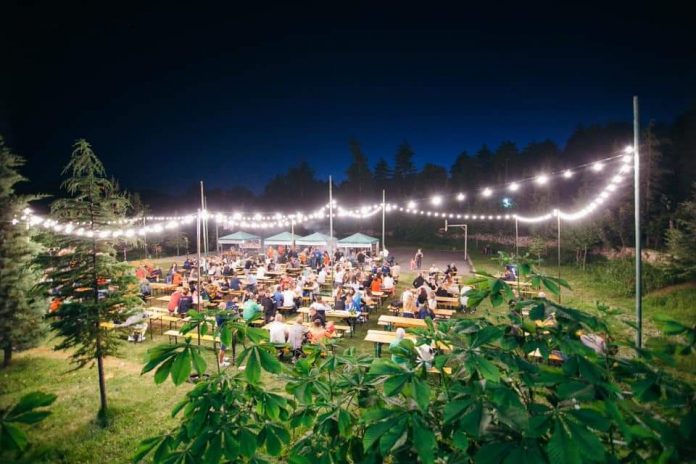 “RRËFEJ VOSKOPOJËN”/ Festa mbledh turistë vendas dhe të huaj