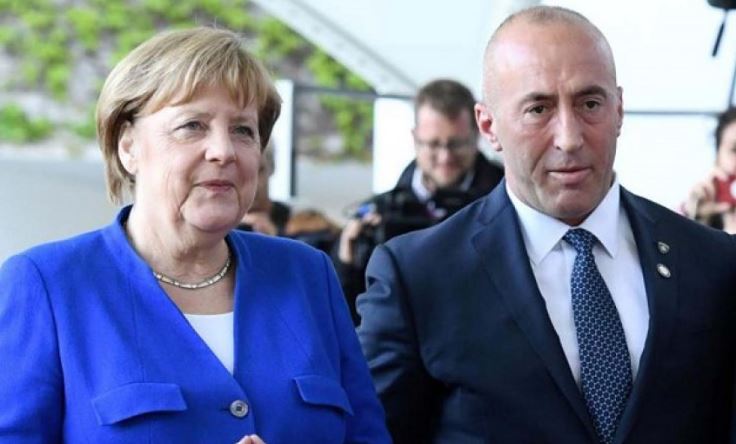 KËMBËNGUL PËR TAKSËN/ Haradinaj kërkon nga Merkeli heqjen e vizave